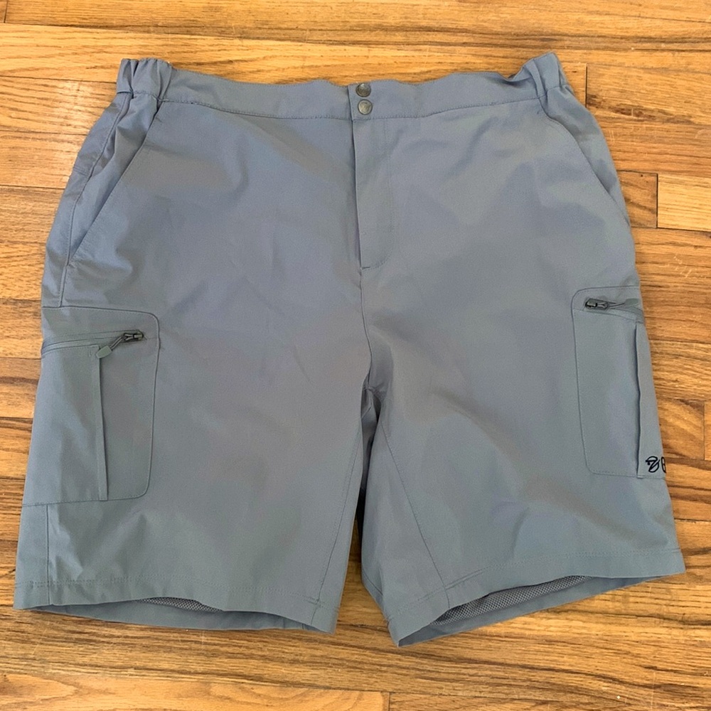 Mens XL shorts Gillz Gray